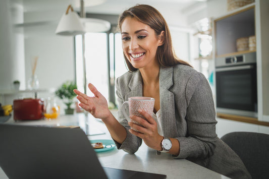 Meeting-Ready Glow: How Red Light Therapy Beats Coffee and Concealer